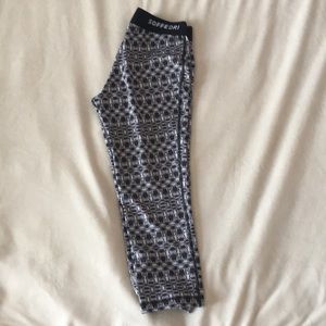 athletic capri leggings